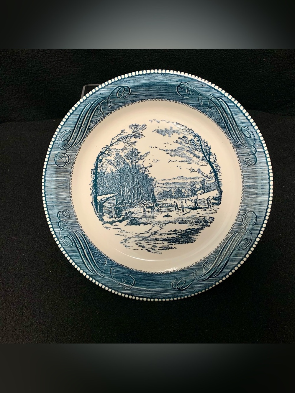 🔍Vintage Blue & White Currier & Ives Style Dinner Plate – Scenic Americana